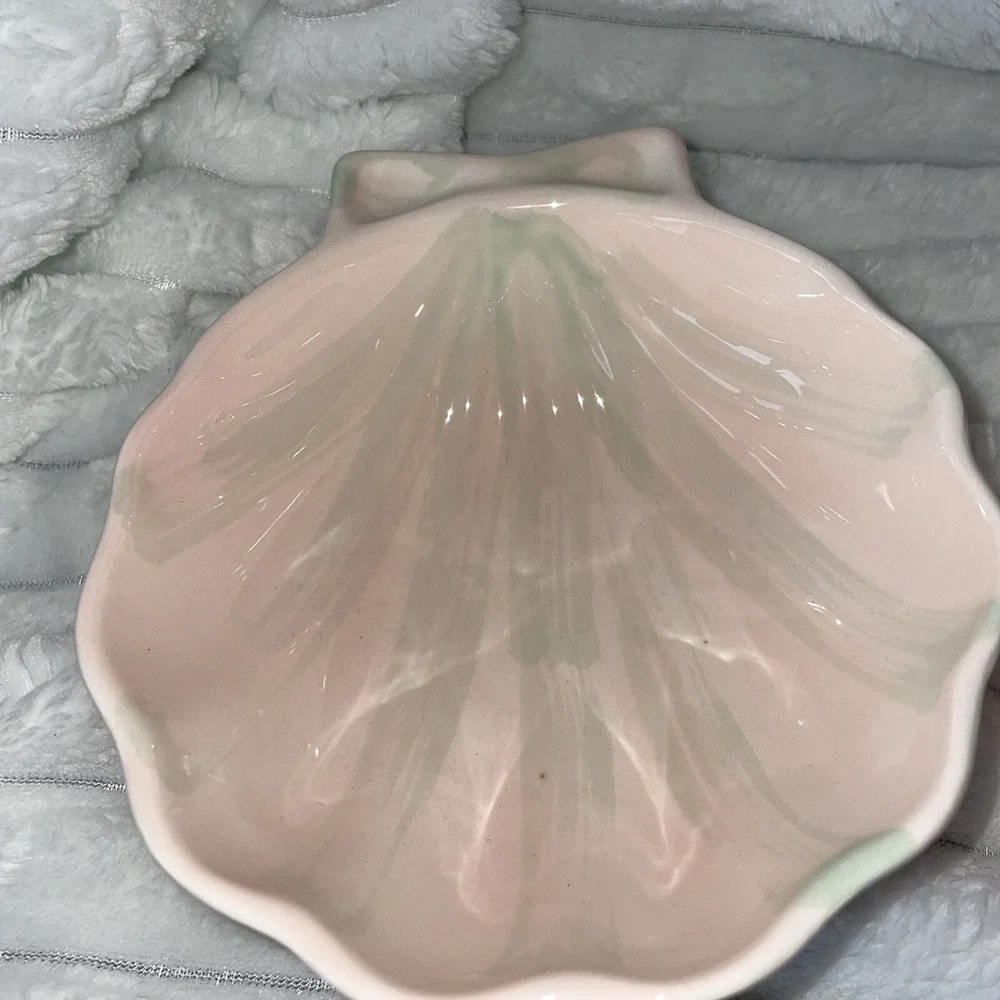 Vintage Knobler‎ Japan Pink With Green Brushing Shell Shaped Bowls Lot Of 2